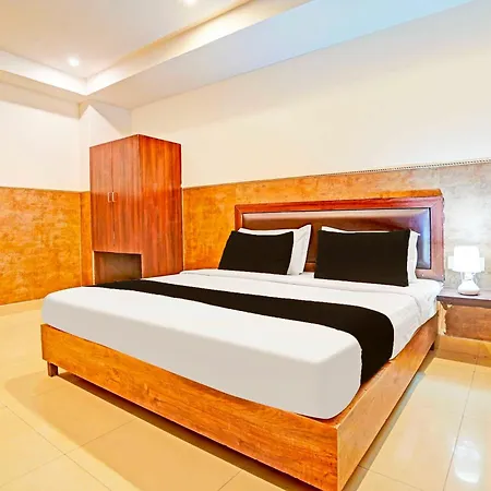 Hotel O Tilak Nagar Near Pacific Mall